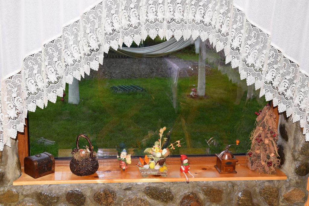 Отель Casa Bunicii Costesti  Экстерьер фото