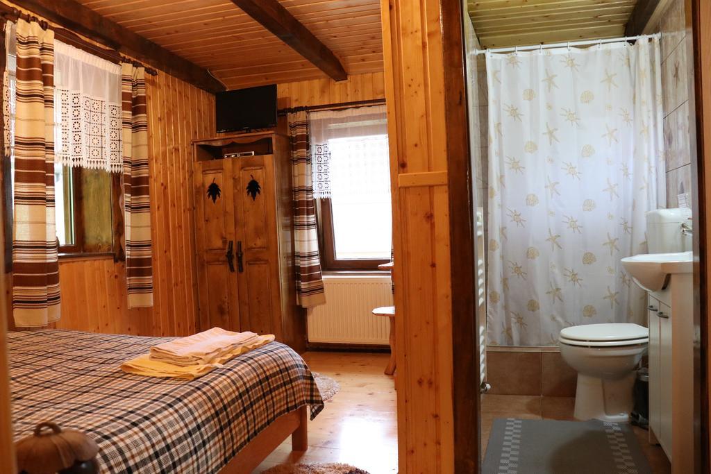 Отель Casa Bunicii Costesti  Экстерьер фото